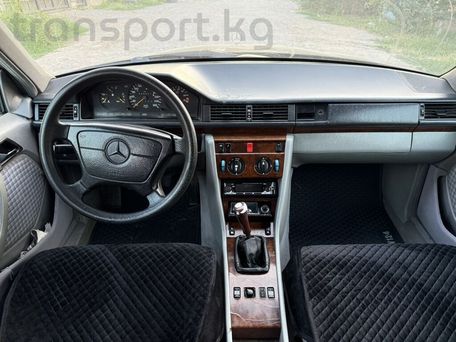 Mercedes-Benz W124, 1993 — сүрөт 8
