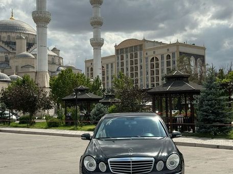 Mercedes-Benz E-Класс, 2005 — 照片 2
