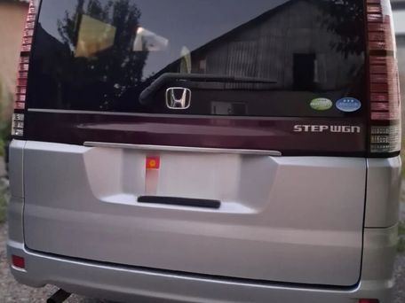 Honda Stepwgn, 2004 — photo 3