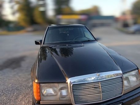 Mercedes-Benz W124, 1990 — фото 2