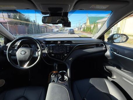 Toyota Camry, 2019 — 照片 5