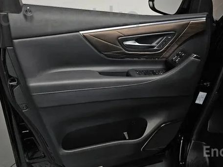 Toyota Alphard, 2023 — фото 13