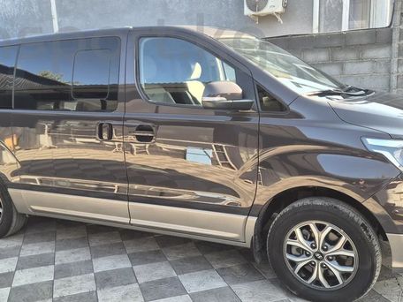 Hyundai Starex, 2020 — photo 1