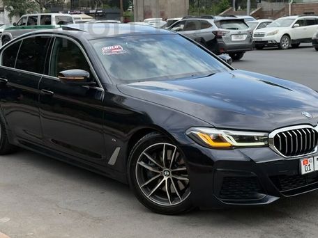 BMW 5 серии, 2020 — 照片 1