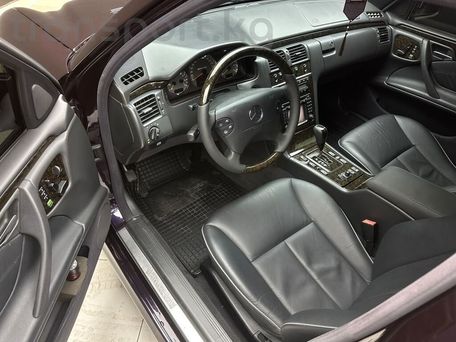 Mercedes-Benz E-Class, 2000 — photo 14