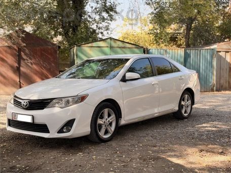 Toyota Camry, 2011 — сүрөт 2