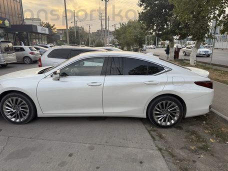 Lexus ES, 2023 — 照片 3