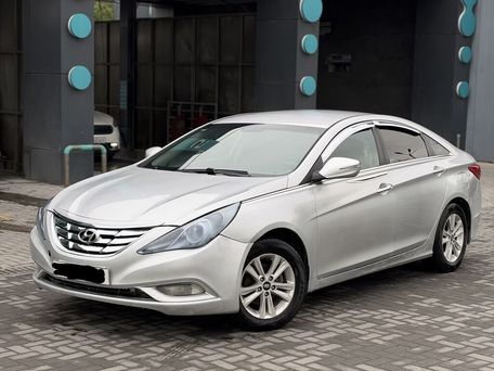 Hyundai Sonata, 2012 — фото 1