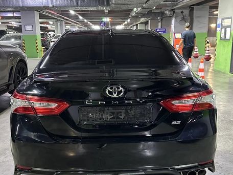Toyota Camry, 2018 — photo 2