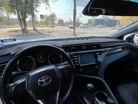Toyota Camry, 2019 — 照片 6