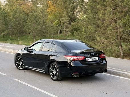 Toyota Camry, 2018 — сүрөт 3