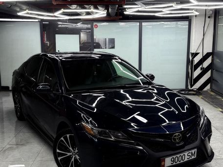 Toyota Camry, 2018 — 照片 1