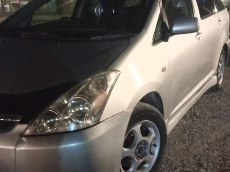 Toyota Wish, 2003 — photo 5
