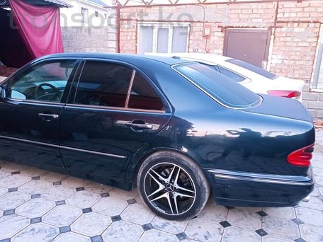 Mercedes-Benz E-Класс, 2000 — 照片 3