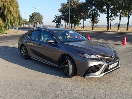 Toyota Camry, 2020 — photo 3