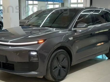 Li Auto (Lixiang) L6, 2025 — 照片 1
