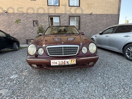 Mercedes-Benz E-Класс, 2001 — 照片 1