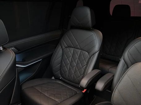 BMW X7, 2023 — photo 6
