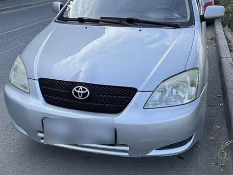 Toyota Corolla, 2003 — 照片 1
