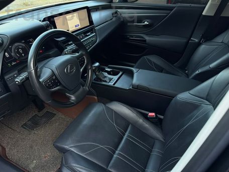 Lexus ES, 2023 — photo 11