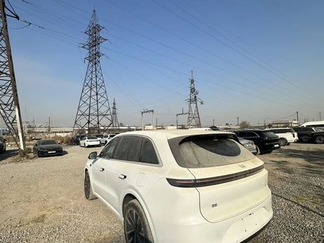 Li Auto (Lixiang) L6, 2025 — photo 5