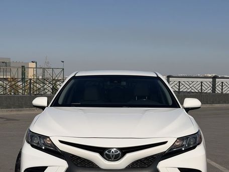 Toyota Camry, 2018 — photo 2