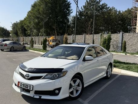 Toyota Camry, 2012