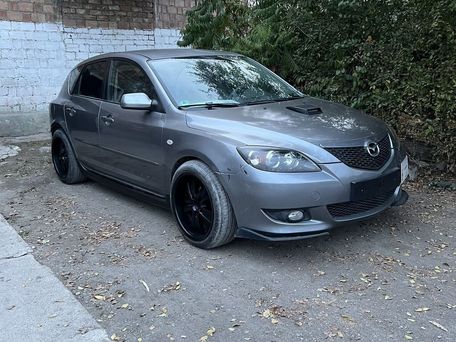 Mazda 3, 2003 — 照片 1