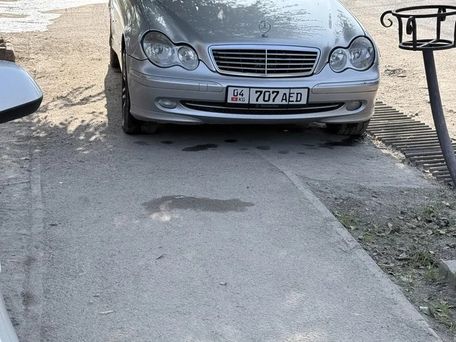Mercedes-Benz C-Класс, 2004 — 照片 1