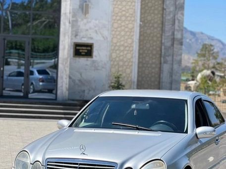 Mercedes-Benz E-Class, 2002 — photo 2