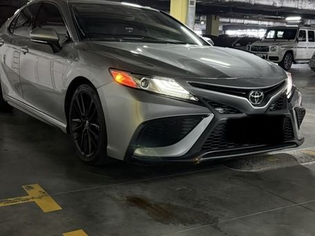 Toyota Camry, 2022 — фото 2