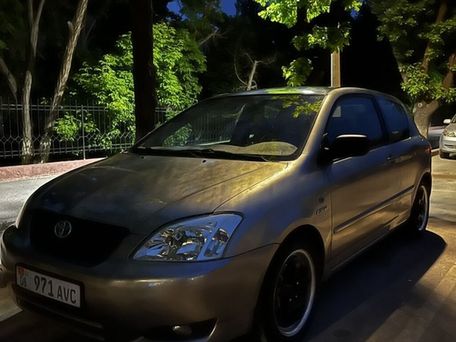 Toyota Corolla, 2002