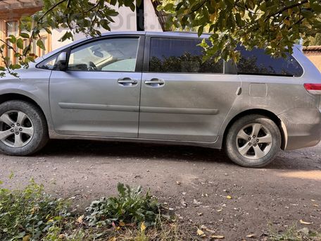 Toyota Sienna, 2012 — 照片 2