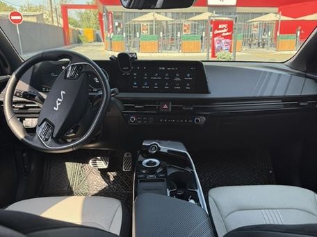 Kia EV6, 2023 — photo 7