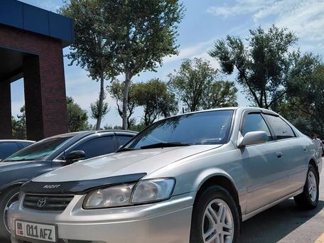 Toyota Camry, 2000 — фото 1