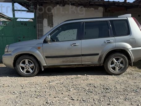 Nissan X-Trail, 2002 — 照片 1