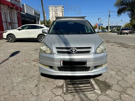 Toyota Ipsum, 2002 — photo 2