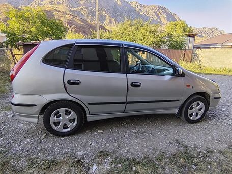Nissan Almera Tino, 2001 — фото 2