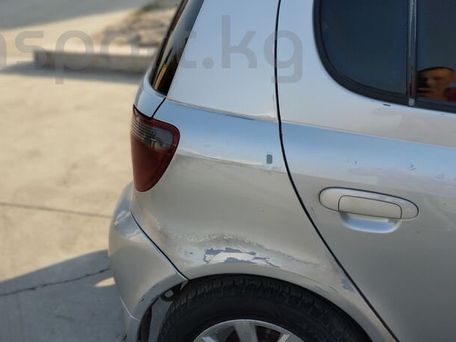 Toyota Vitz, 1999 — 照片 11