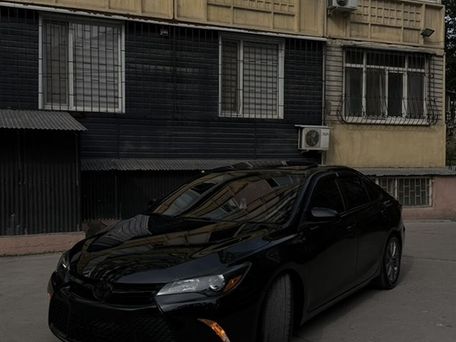 Toyota Camry, 2017 — 照片 2
