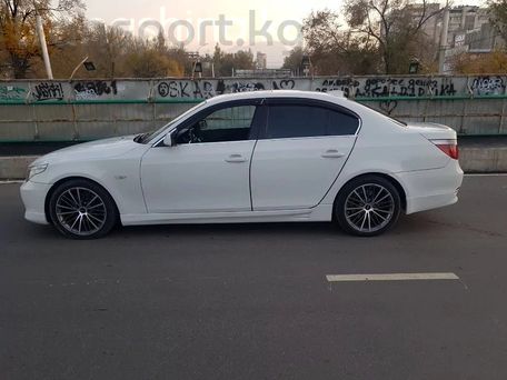 BMW 5 серии, 2004 — 照片 3