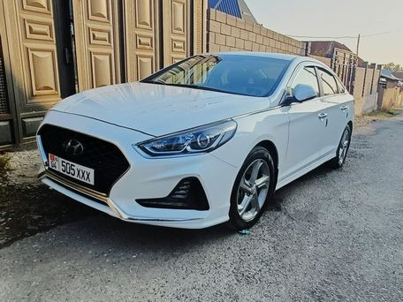 Hyundai Avante, 2020 — photo 1