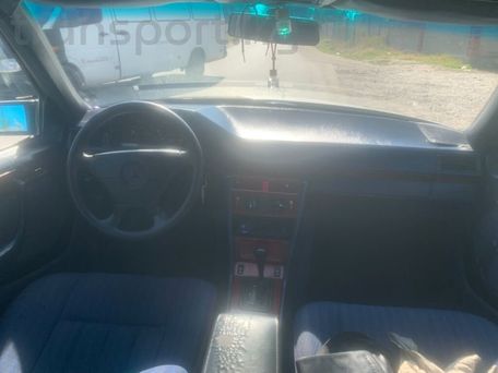 Mercedes-Benz W124, 1993 — сүрөт 9