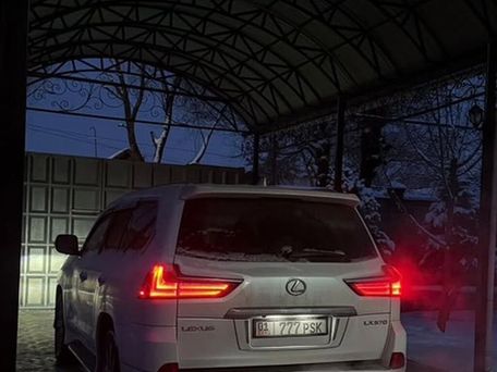 Lexus LX, 2017 — 照片 4