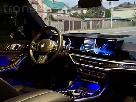 BMW X7, 2023 — photo 8