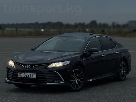 Toyota Camry, 2022 — фото 2