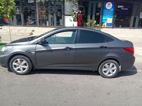 Hyundai Accent, 2012
