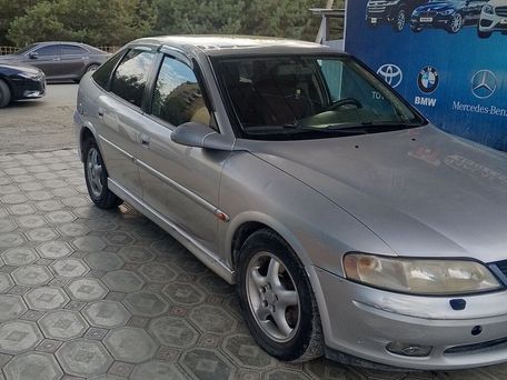 Opel Vectra, 2001 — 照片 1