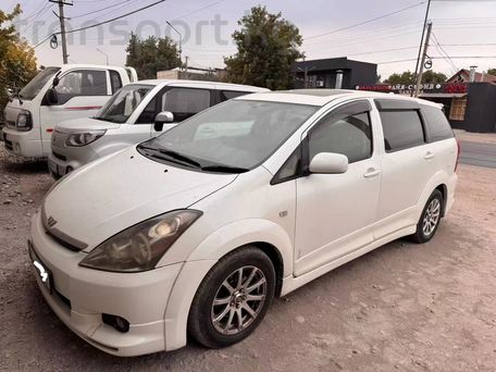 Toyota Wish, 2003 — photo 1