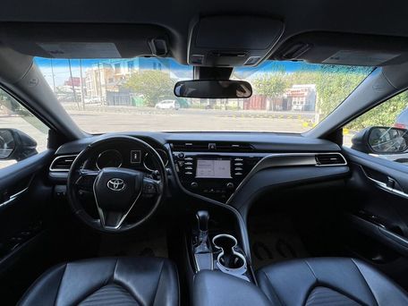 Toyota Camry, 2018 — фото 10